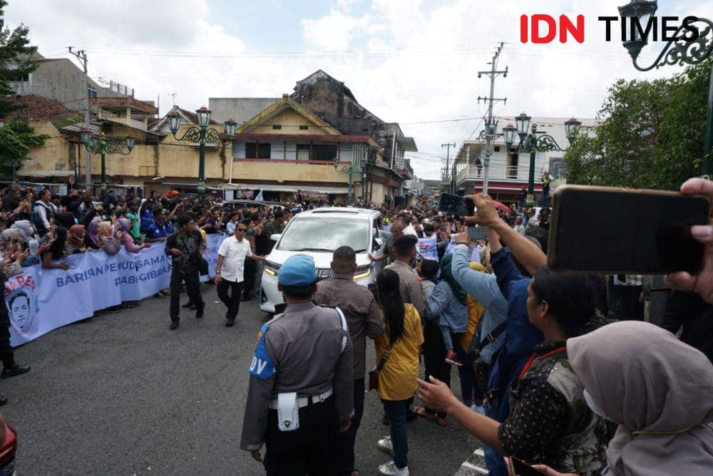 Prabowo - Gibran datang menemui Sri Sultan HB X di Kompleks Kepatihan, Senin (22/1/2024) (IDNTimes/Herlambang Jati)