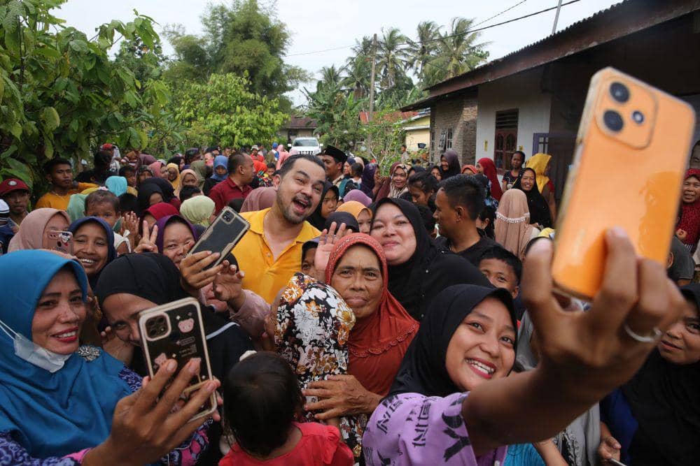 Artis Sultan Djorghi Disambut Histeris Warga Kampung Padang Sergai
