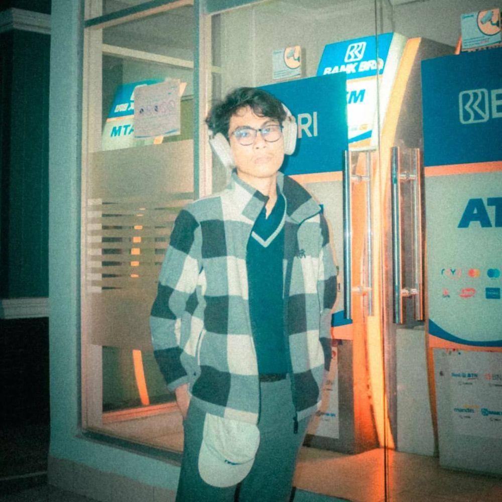 siapa Luker Feller (instagram.com/luker_feller)