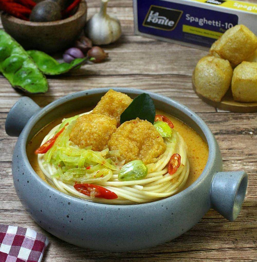 spagetti sambal goreng krecek (instagram.com/zifairuz.ad)