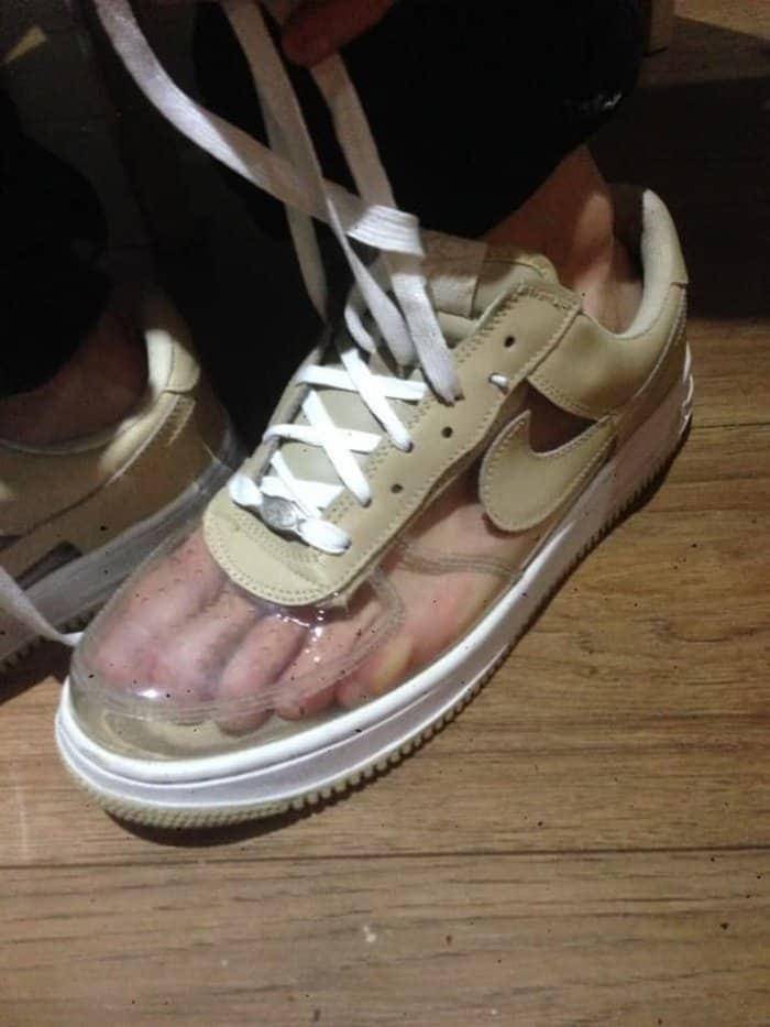 foto random dan kocak soal sepatu (reddit.com/user/R__ariel)