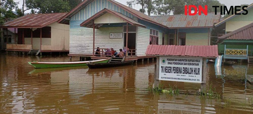 Ilustrasi salah satu TK di Kapuas Hulu terendam banjir. (Dok. IDN Times).