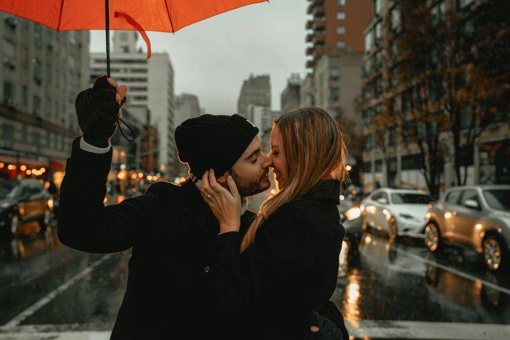 Ilustrasi pasangan (unsplash.com/Clay Banks)