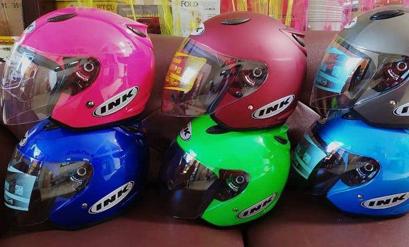 ilustrasi helm INK palsu (facebook.com/Nala Grosir Malang)