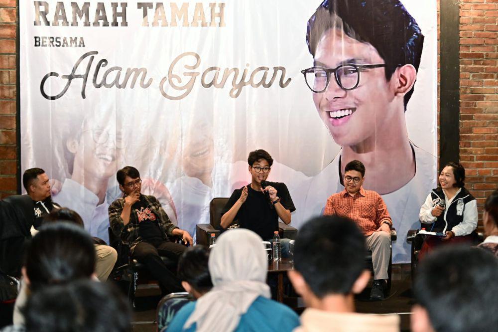 Alam Ganjar Serap Aspirasi Anak Muda Yogyakarta