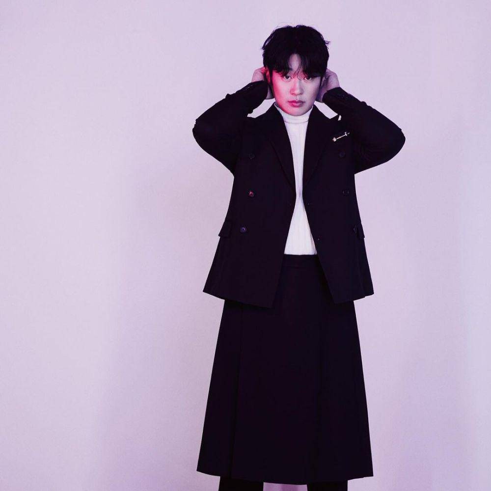 pemotretan Ahn Jae Hong dengan Allure Korea (instagram.com/allurekorea)
