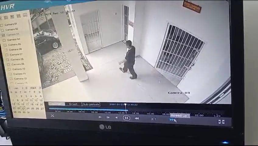 Tangkapan layar CCTV PN Magetan detik detik tahanan kasus pencabulan anak bawah umur kabur dari sel tahanan. IDN Times/ Riyanto
