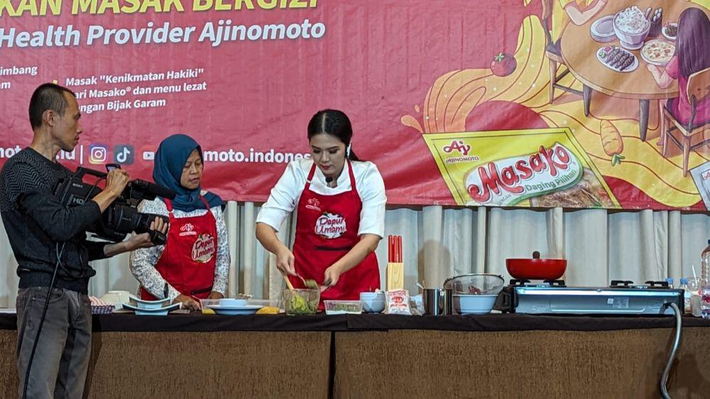Ajinomoto Ajak Ibu-ibu Mengukur Gizi Masakan Bersama Chef Devina