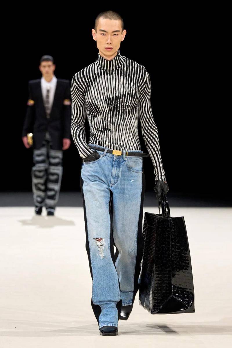 Balmain Menswear F/W 2024 di Paris Fashion Week 2024 (dok. Balmain)