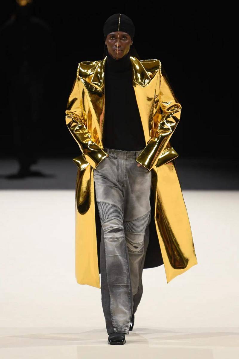Balmain Menswear F/W 2024 di Paris Fashion Week 2024 (dok. Balmain)