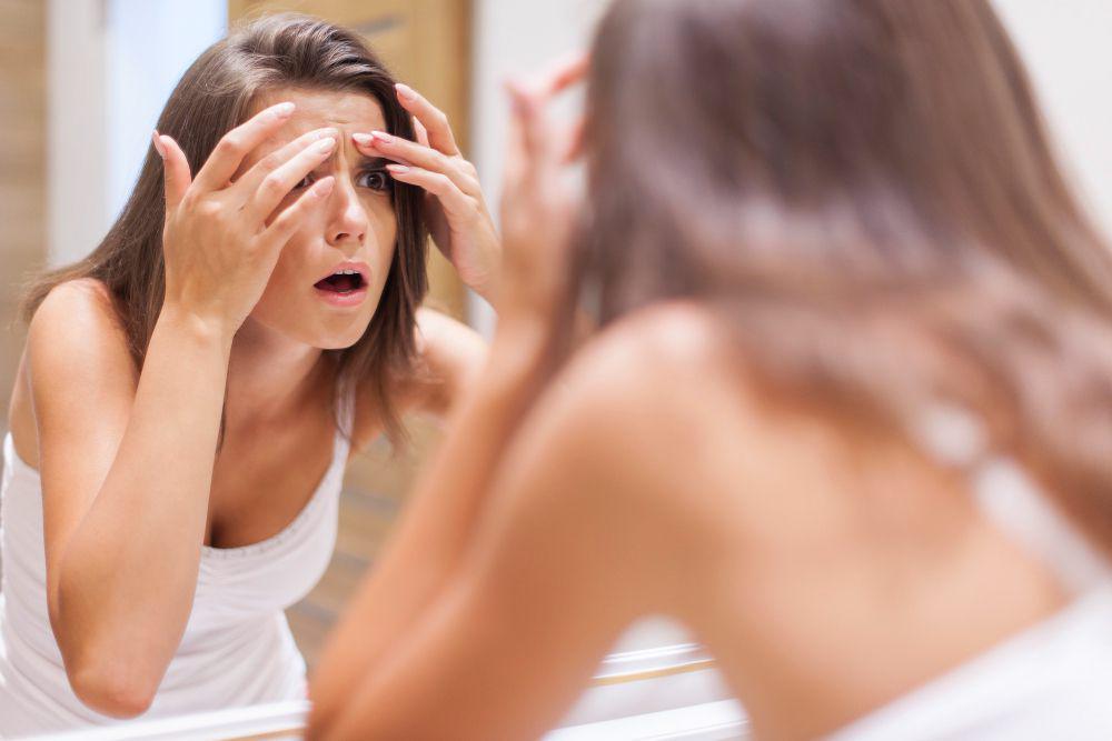 4 Alasan Jerawat Muncul setelah Bangun Tidur, karena Skincare?