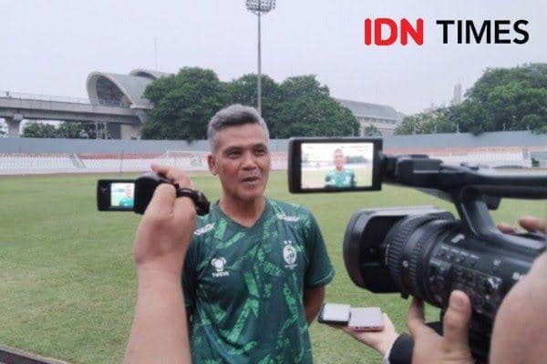 Pelatih Sriwijaya FC Hendri Susilo