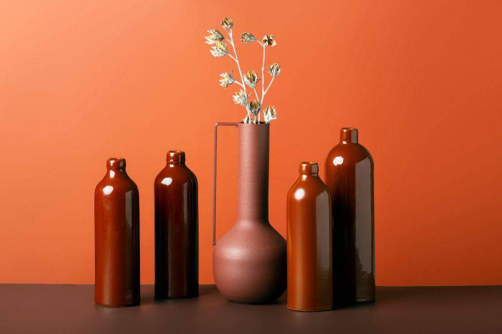 Ilustrasi perabot berwarna Terracotta (freepik.com/pikisuperstar)