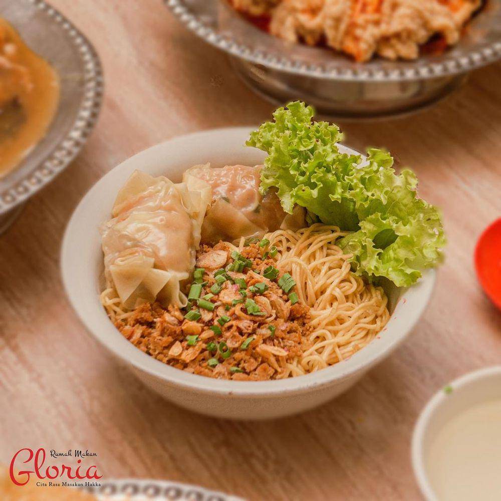 Semangkok cwie mie khas Malang di Rumah Makan Gloria. Instagram/cuimiegloriamalang