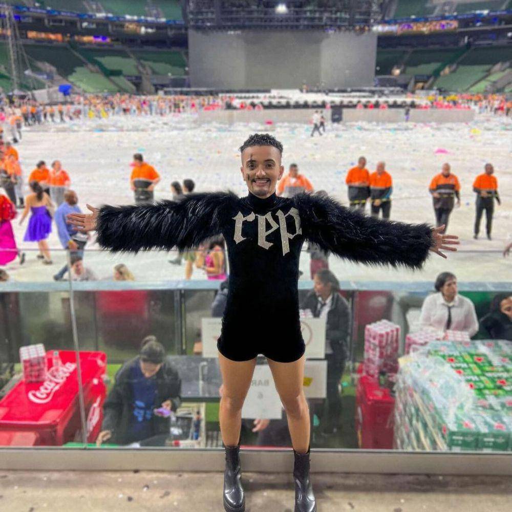 outfit ala Taylor Swift di video "Look What You Made Me Do" (instagram.com/taylornation)
