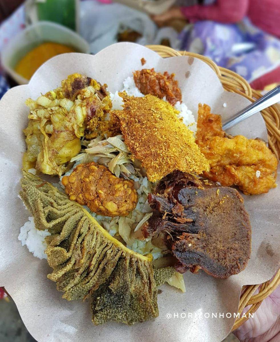 Nasi Buk Hj Latifah Pasar Besar Malang. Instagram/horizonhoman