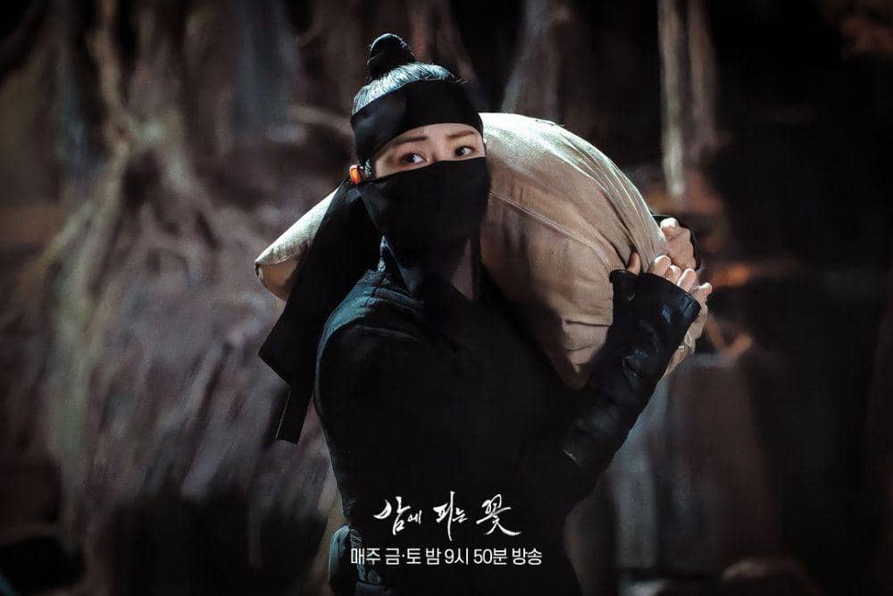 3 Penyamaran Jo Yeo Hwa untuk Berantas Kejahatan di Knight Flower