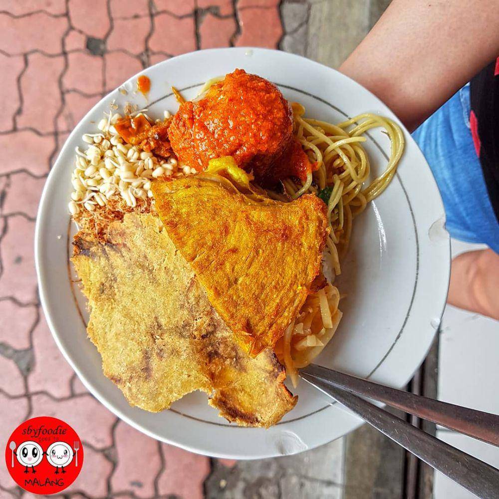 Nasi buk Warung Sholawat Jalan Kawi Malang. Instagram/sbyfoodie