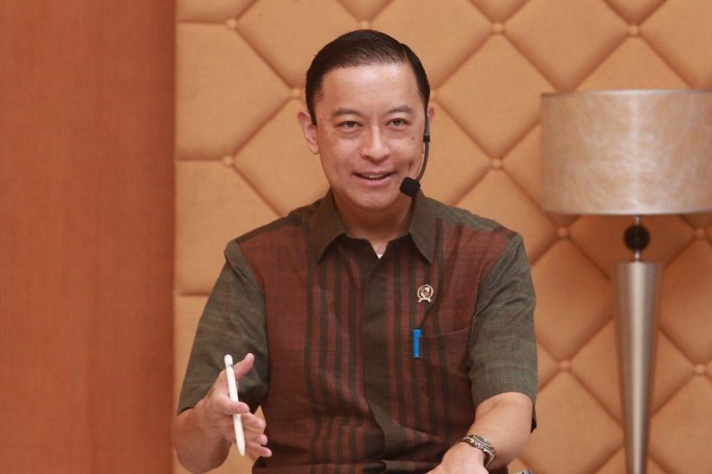 Tom Lembong Ibaratkan Luhut dan Bahlil Pasukan Pemadam Kebakaran
