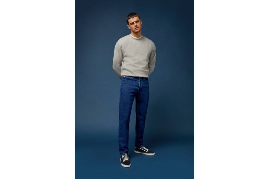 outfit pria abu-abu dan biru (pinterest.com)