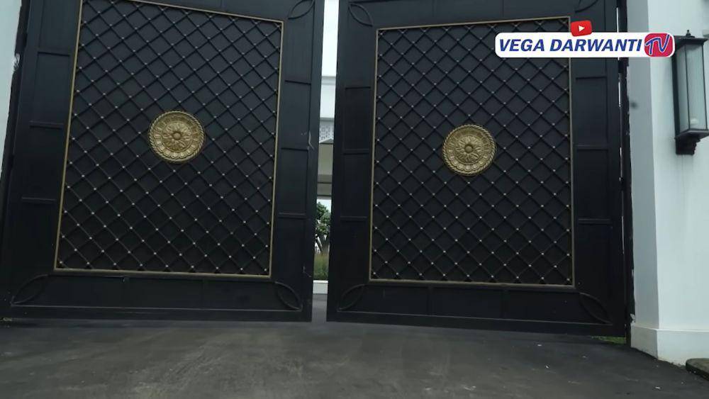 desain rumah mewah Ustaz Solmed (youtube.com/Vega Darwanti TV)