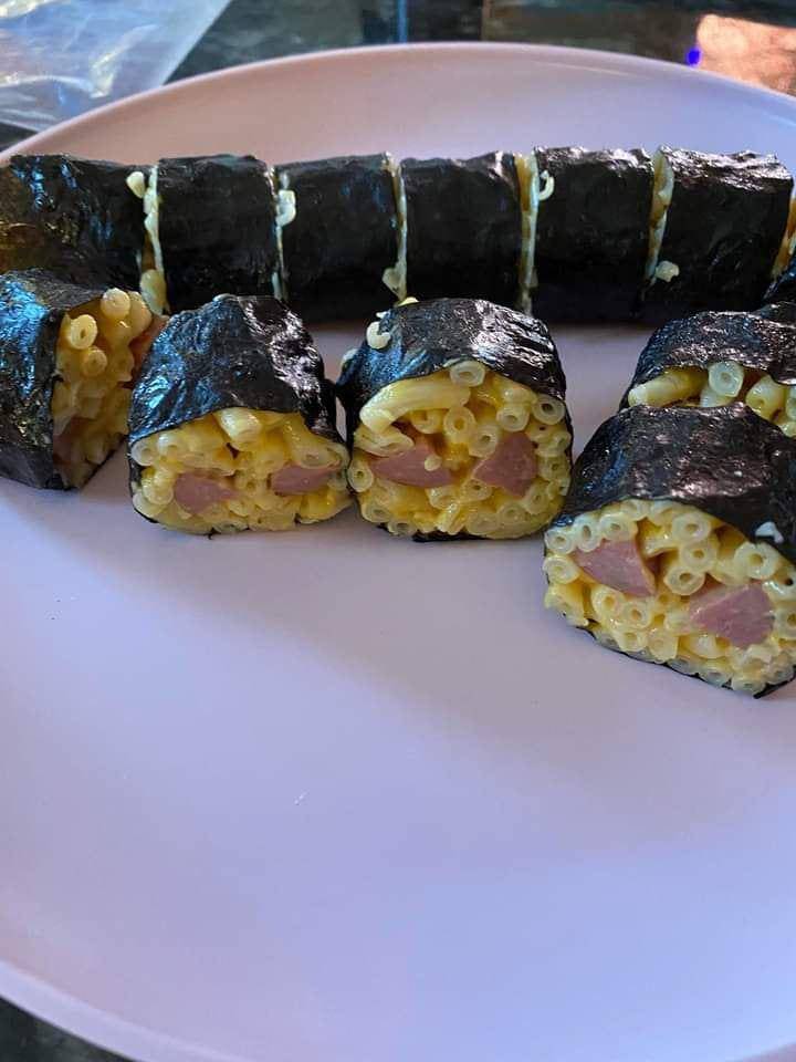 potret hal aneh dan kocak soal sushi (reddit.com/user/nosceteipsum7)