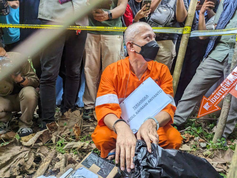Proses rekonstruksi tukang pijat mutilasi di Malang. (IDN Times/Rizal Adhi Pratama)