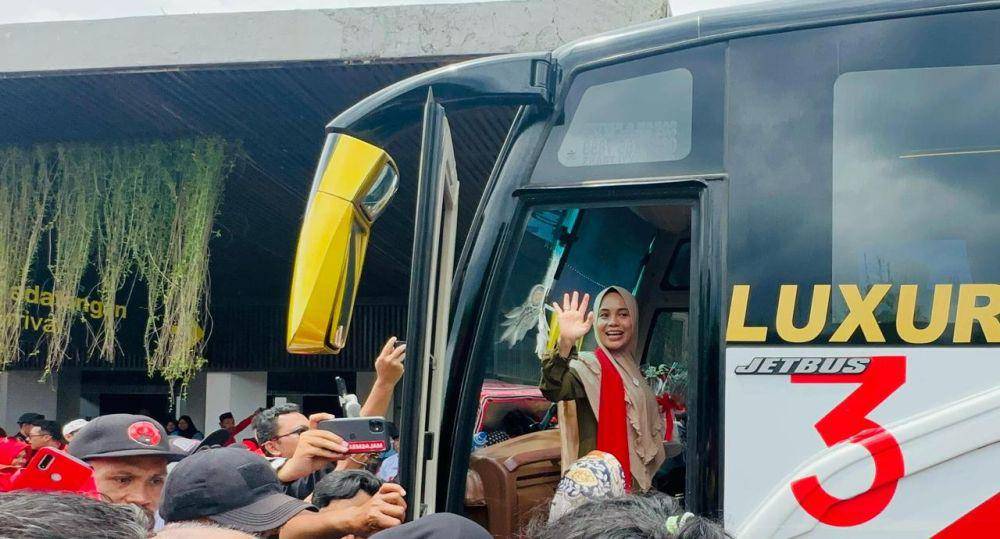 Istri calon presiden nomor urut 3 Ganjar Pranowo, Siti Atikoh berkampanye di Banyuwangi, Jawa Timur, pada Rabu (24/1/2024) (IDN Times/Istimewa)