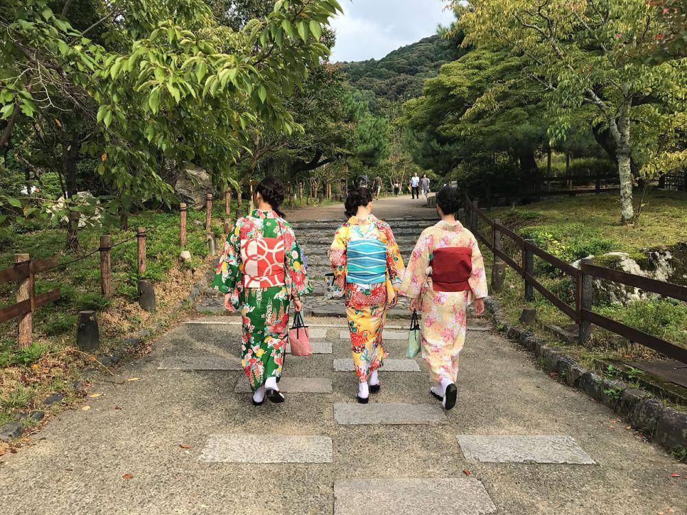 ilustrasi kimono (Pixabay/Hathawulf)