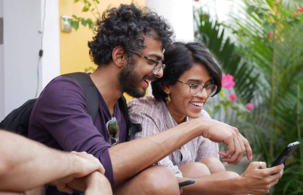 Ilustrasi buka aplikasi pesan antar makanan online (unsplash.com/Karthik Balakrishnan)