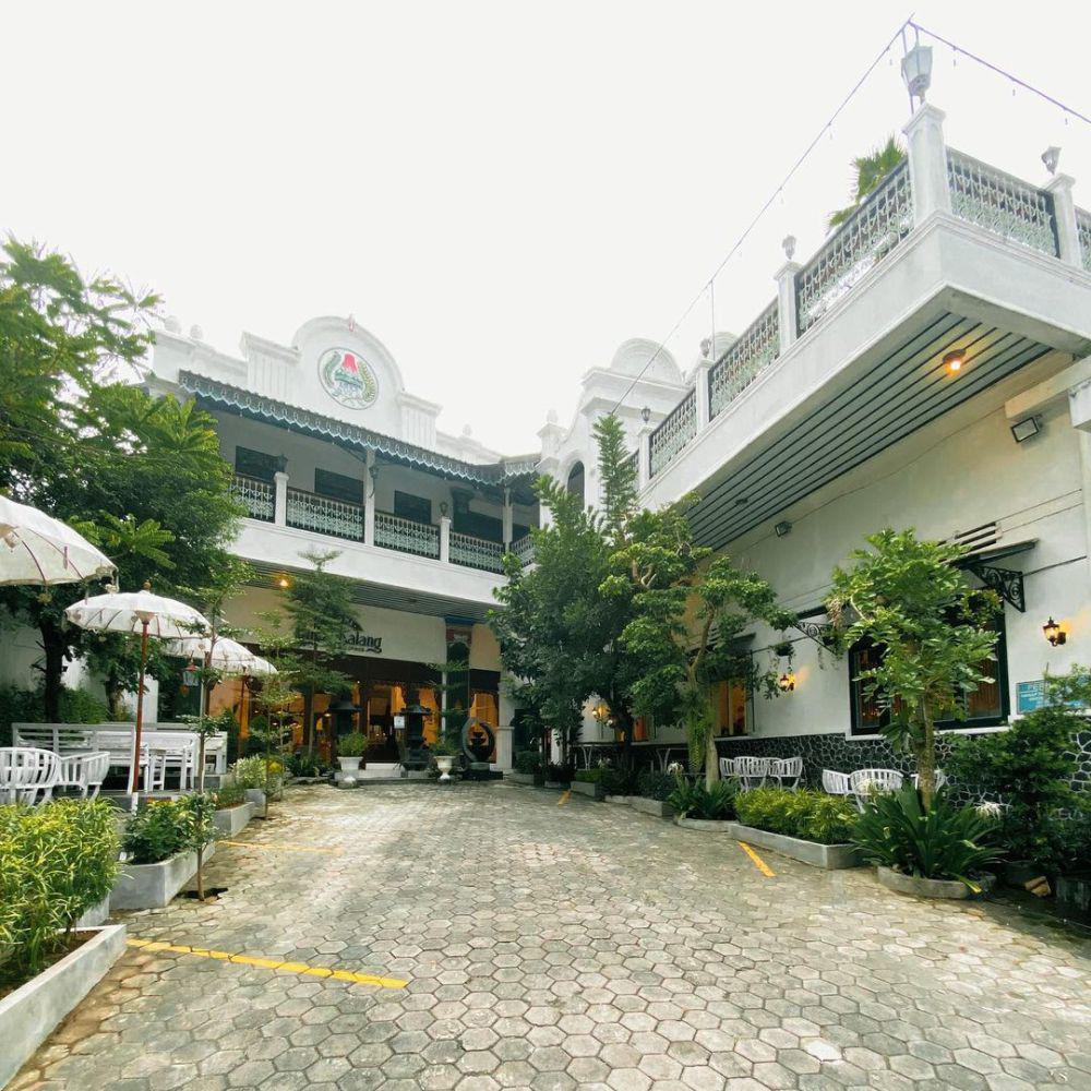 Omah Kalang Coffee, Spot Nongkrong Nuansa Keraton di Jogja