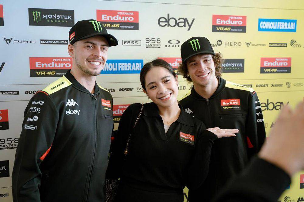 potret Raffi Ahmad dan Nagita Slavina di peluncuran livery VR46 (instagram.com/raffinagita1717)