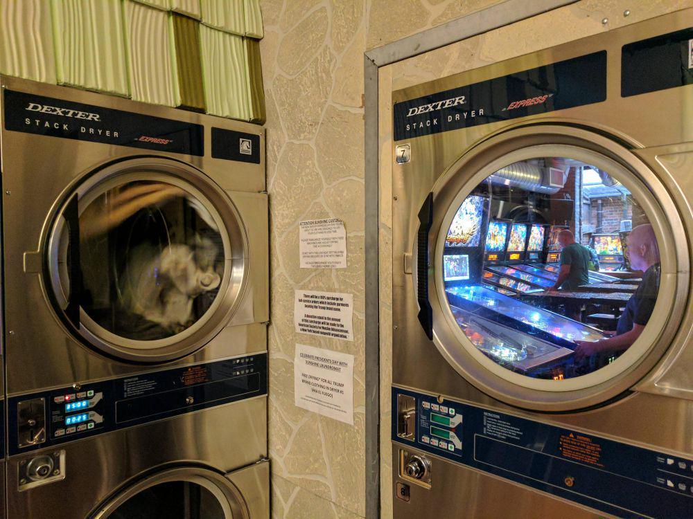 8 Potret Hal Unik di Tempat Laundry, Ada Arcade Game, Dong!