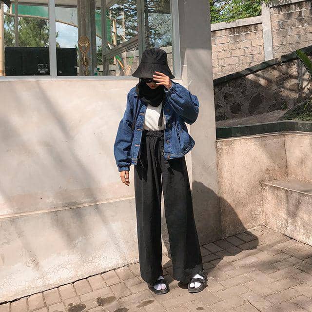 layering outfit ala Ulya Salsabila (instagram.com/ulyaslsss__)