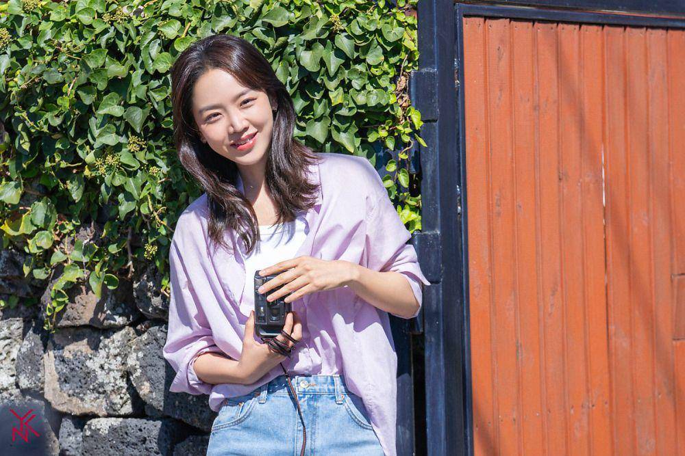 Shin Hye Sun di Welcome to Samdalri (naver.com/YNK Entertainment)