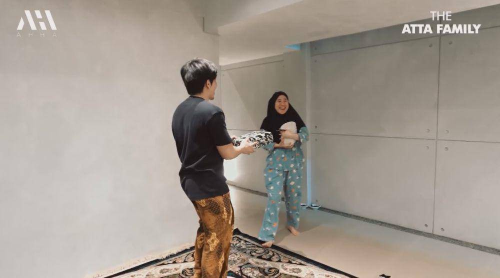 Sus Iroh puluhan sikat gigi (YouTube.com/Atta Halilintar)