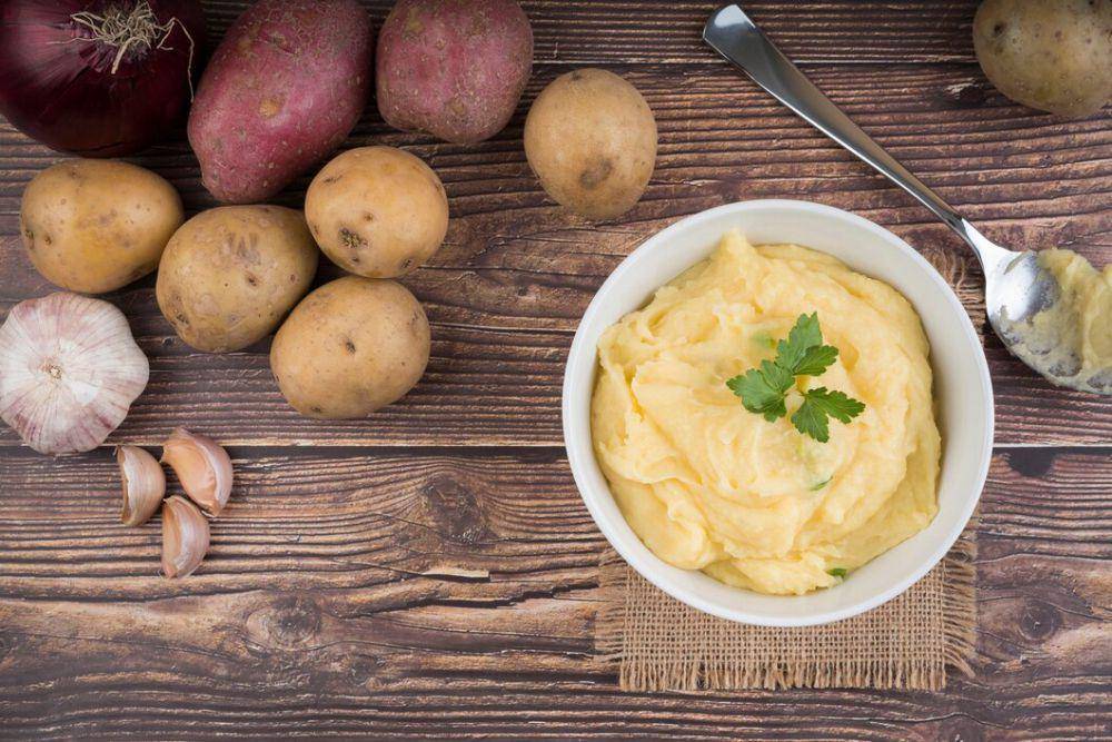 garlic mashed potato (freepik.com/freepik)