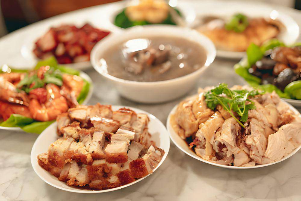 ilustrasi makanan khas Imlek (istockphoto.com/Koh Sze Kiat)
