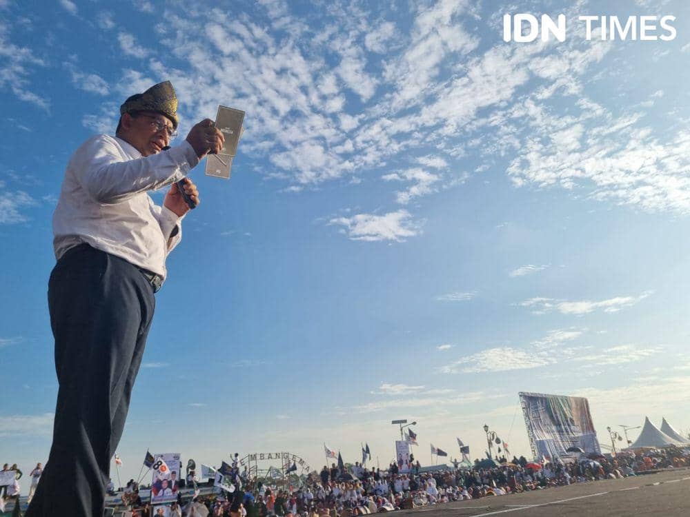 Calon presiden Anies Rasyid Baswedan dalam kampanye akbar di Palembang, Sumsel (IDN Times/Rangga Erfizal)