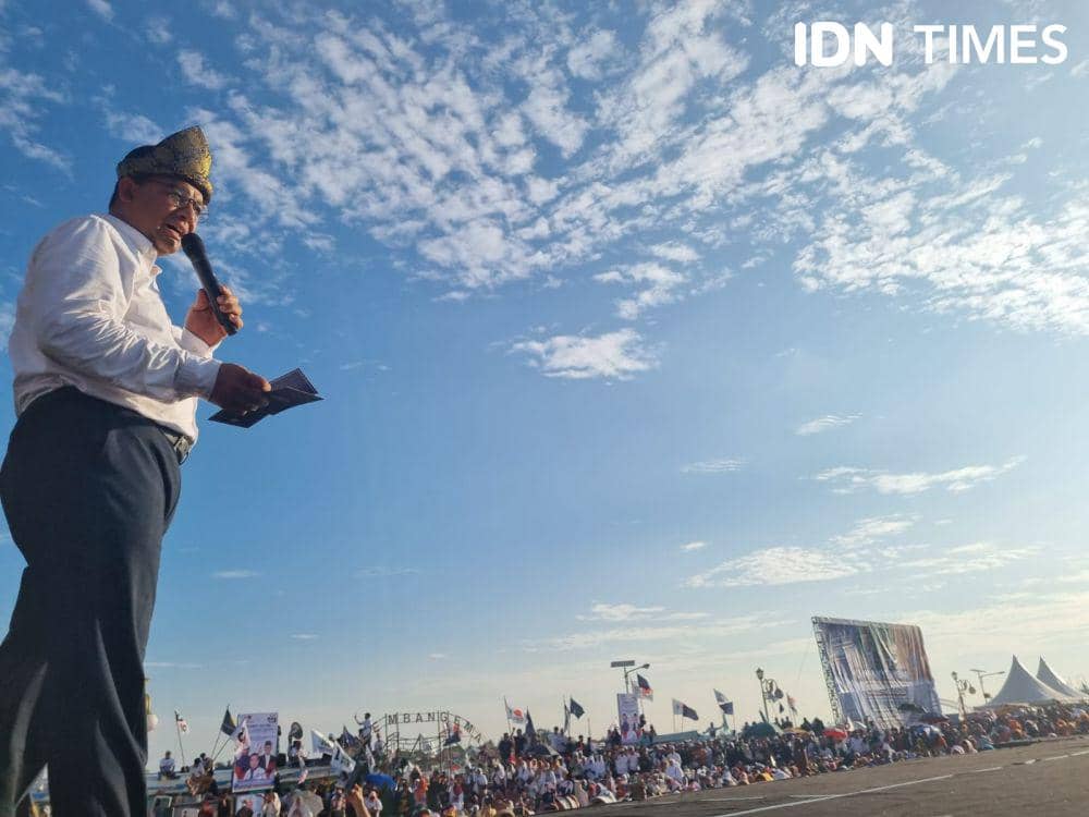Calon presiden Anies Rasyid Baswedan dalam kampanye akbar di Palembang, Sumsel (IDN Times/Rangga Erfizal)