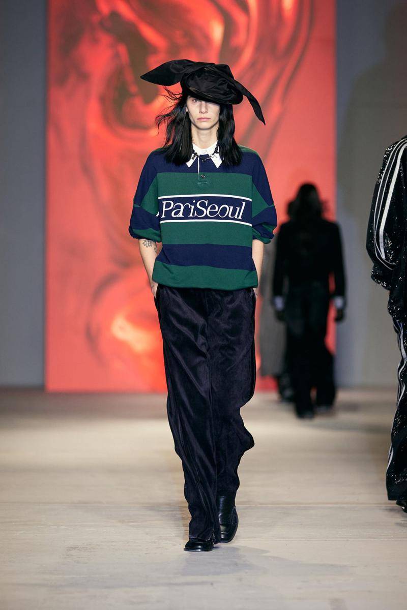 WOOYOUNGMI F/W '24-'25 di Paris Fashion Week 2024 (dok. WOOYOUNGMI)