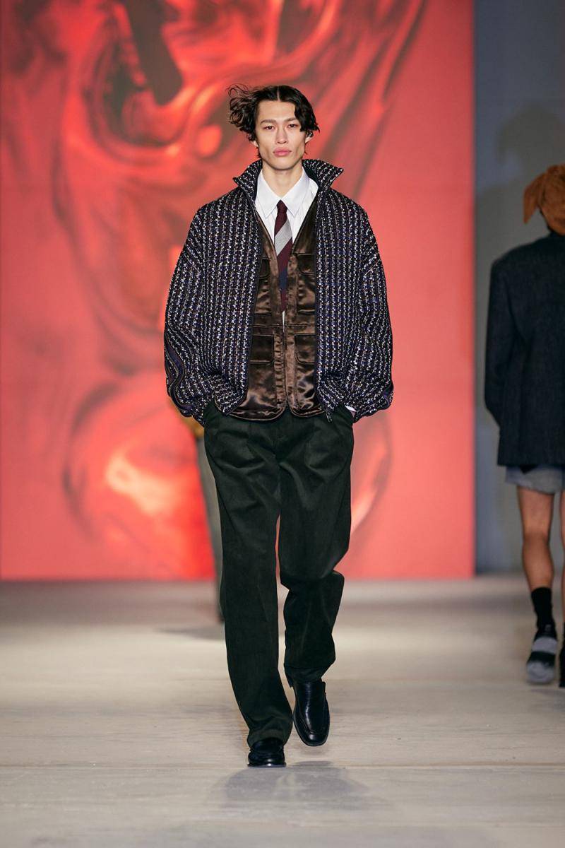 WOOYOUNGMI F/W '24-'25 di Paris Fashion Week 2024 (dok. WOOYOUNGMI)