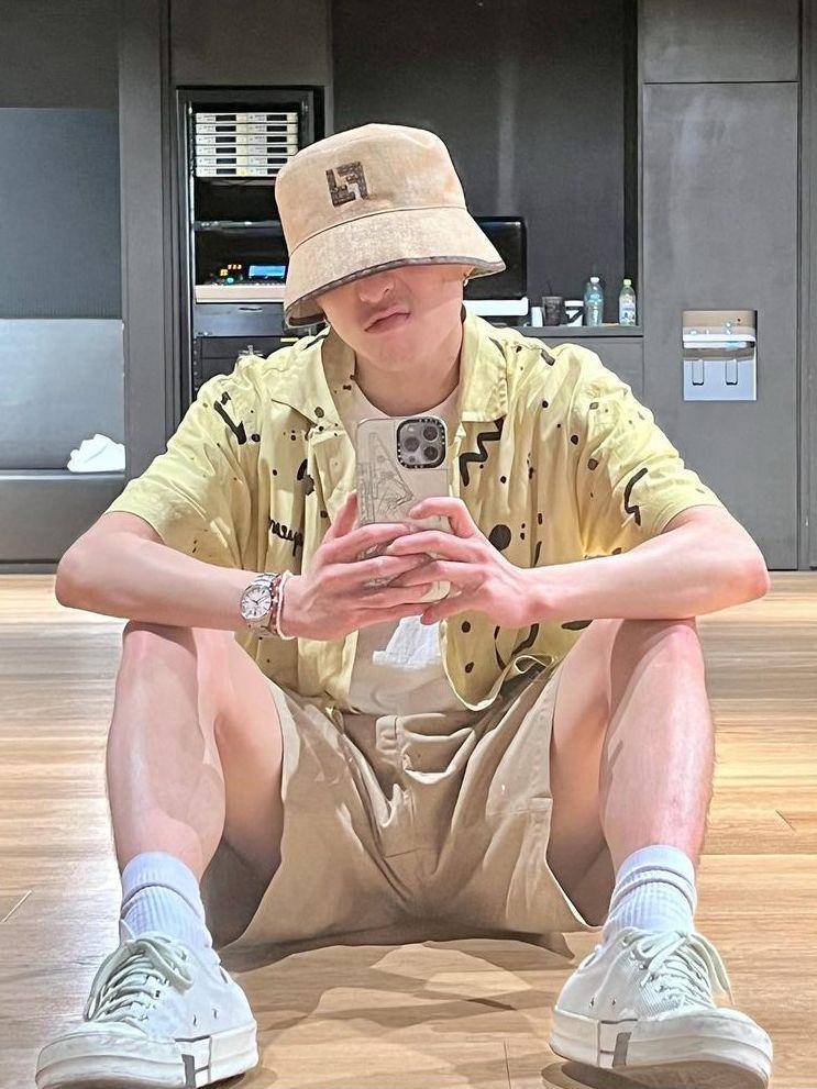 potret Kang Seung Yoon WINNER (instagram.com/w_n_r00)