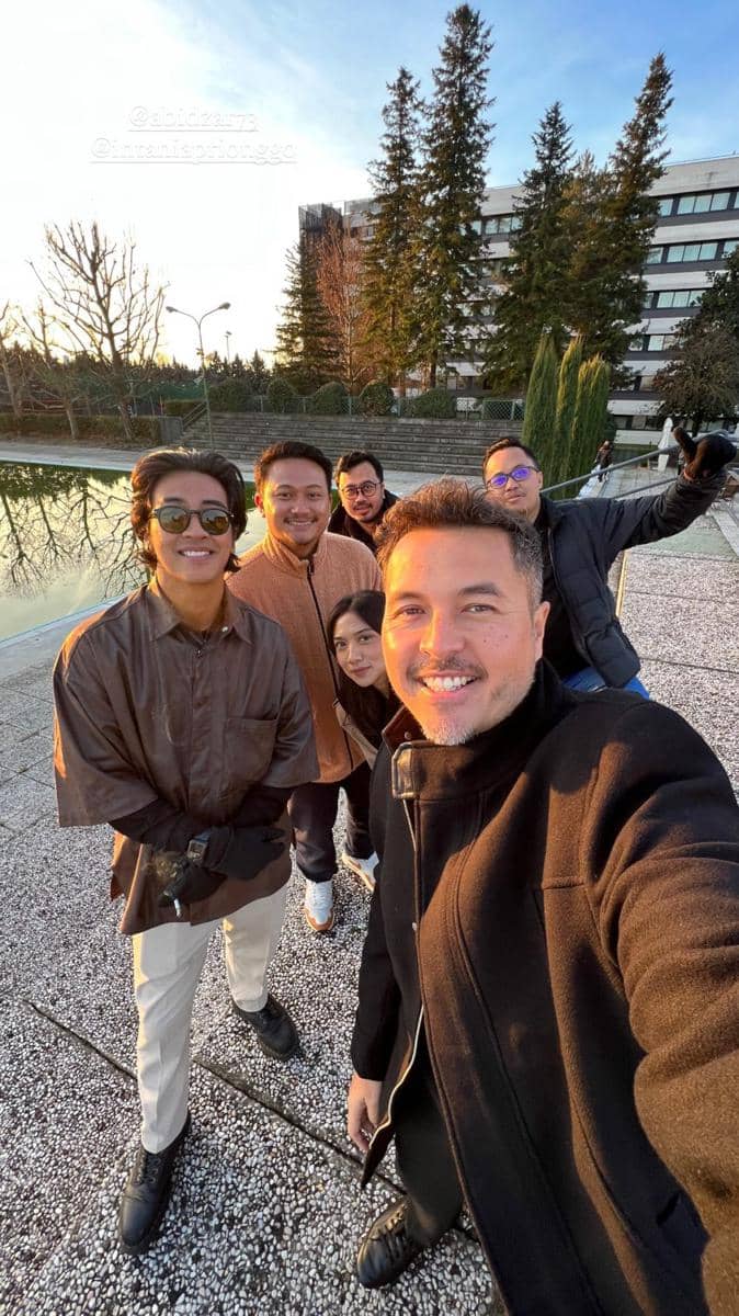 potret Abidzar dan Rifat Sungkar hadir pada launching livery VR46 Racing Team di Italia (instagram.com/rifato)