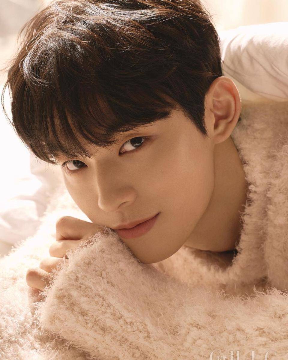 Park Jeong Woo, pemeran Honda di A Shop for Killers (CHIC magazine via Instagram.com/jwp_its_me)