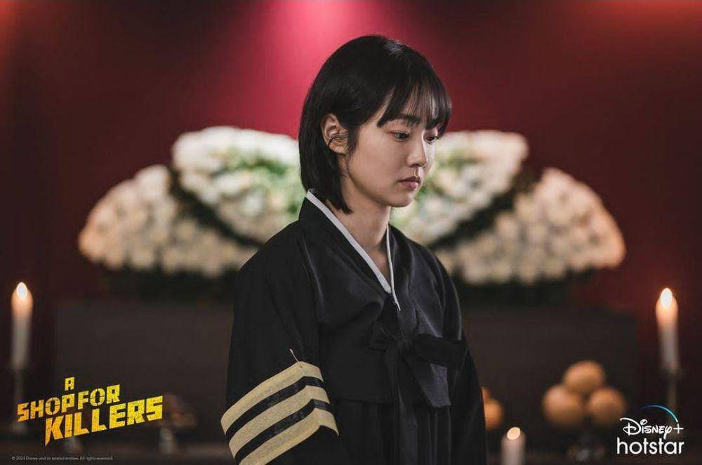 Kim Hye Jun di drama A Shop for Killers (instagram.com/disneyplushotstarth)