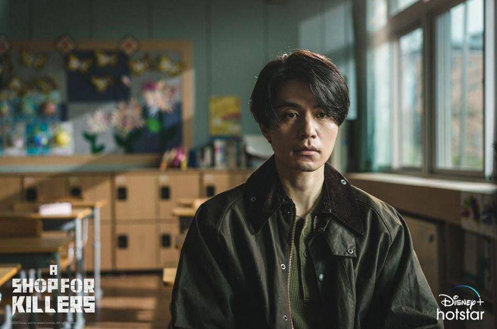Lee Dong Wook di drama A Shop for Killers (instagram.com/disneyplushotstarth)