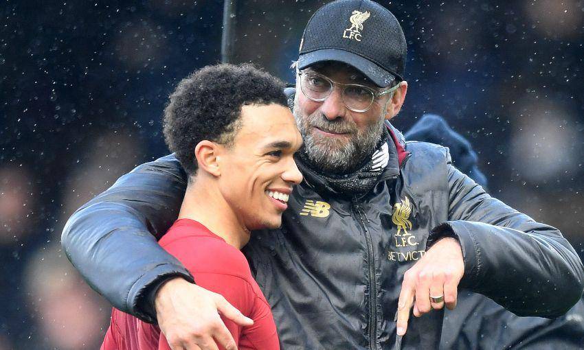 Trent Alexander-Arnold (kiri) dan Juergen Klopp (kanan) (liverpoolfc.com)