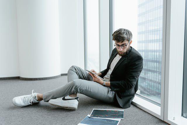 6 Ciri Data Analyst Punya Karakter Indecisive, Suka Plin-plan!