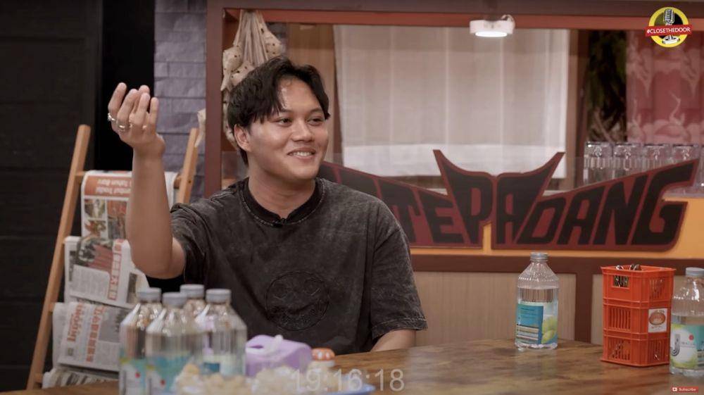 Rizky Febian dalam podcast Goyang Lidah #CloseThe Door (youtube.com/deddycorbuzier)